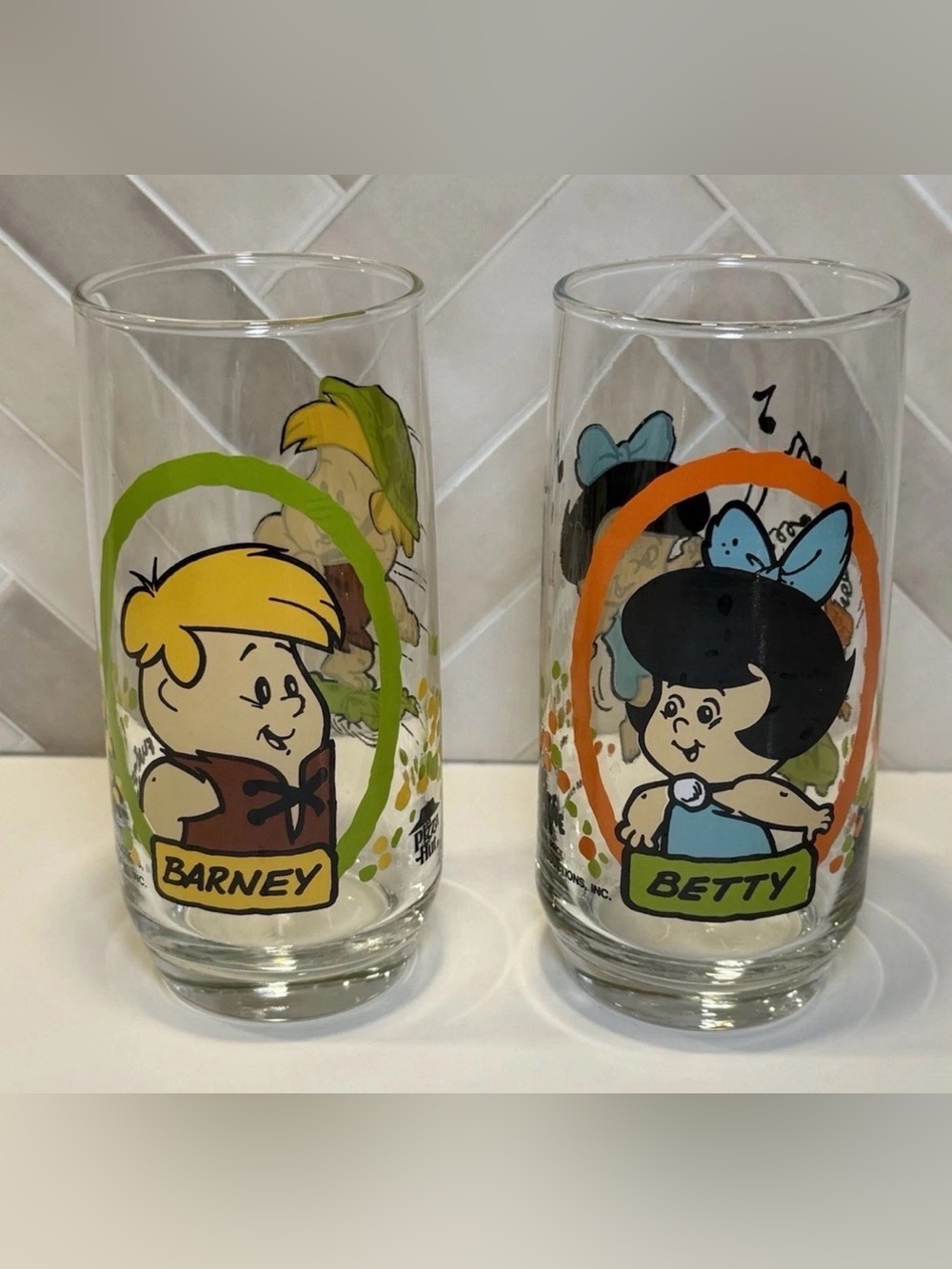 Vintage Pizza Hut The Flintstone Kids 1986
Barney Betty Drinking Glass Set of 2